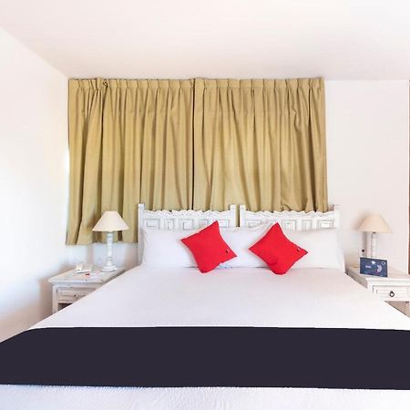 Suites Internacional Zapopan Bagian luar foto