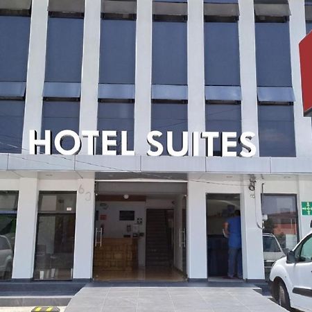 Suites Internacional Zapopan Bagian luar foto