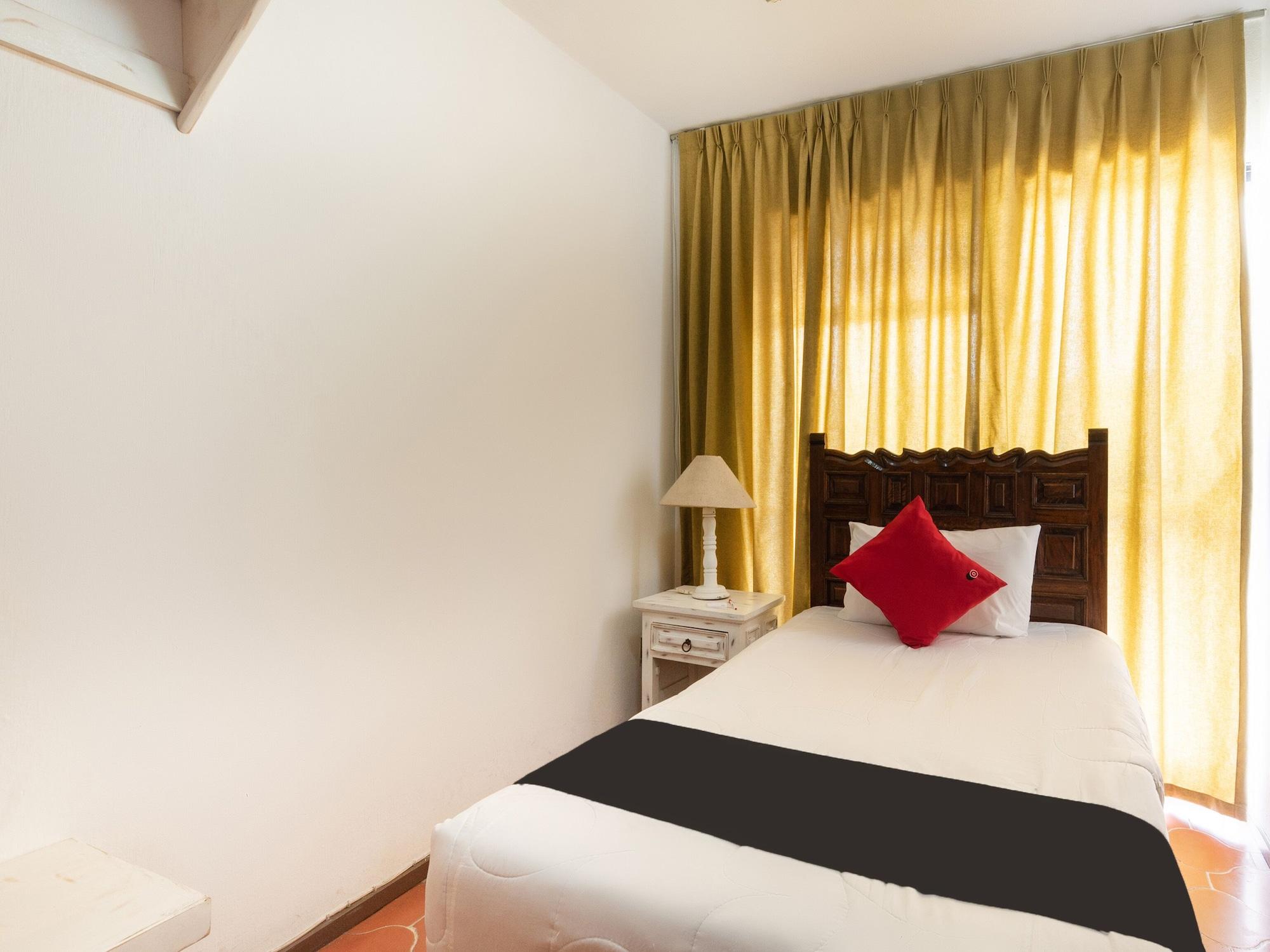 Suites Internacional Zapopan Bagian luar foto