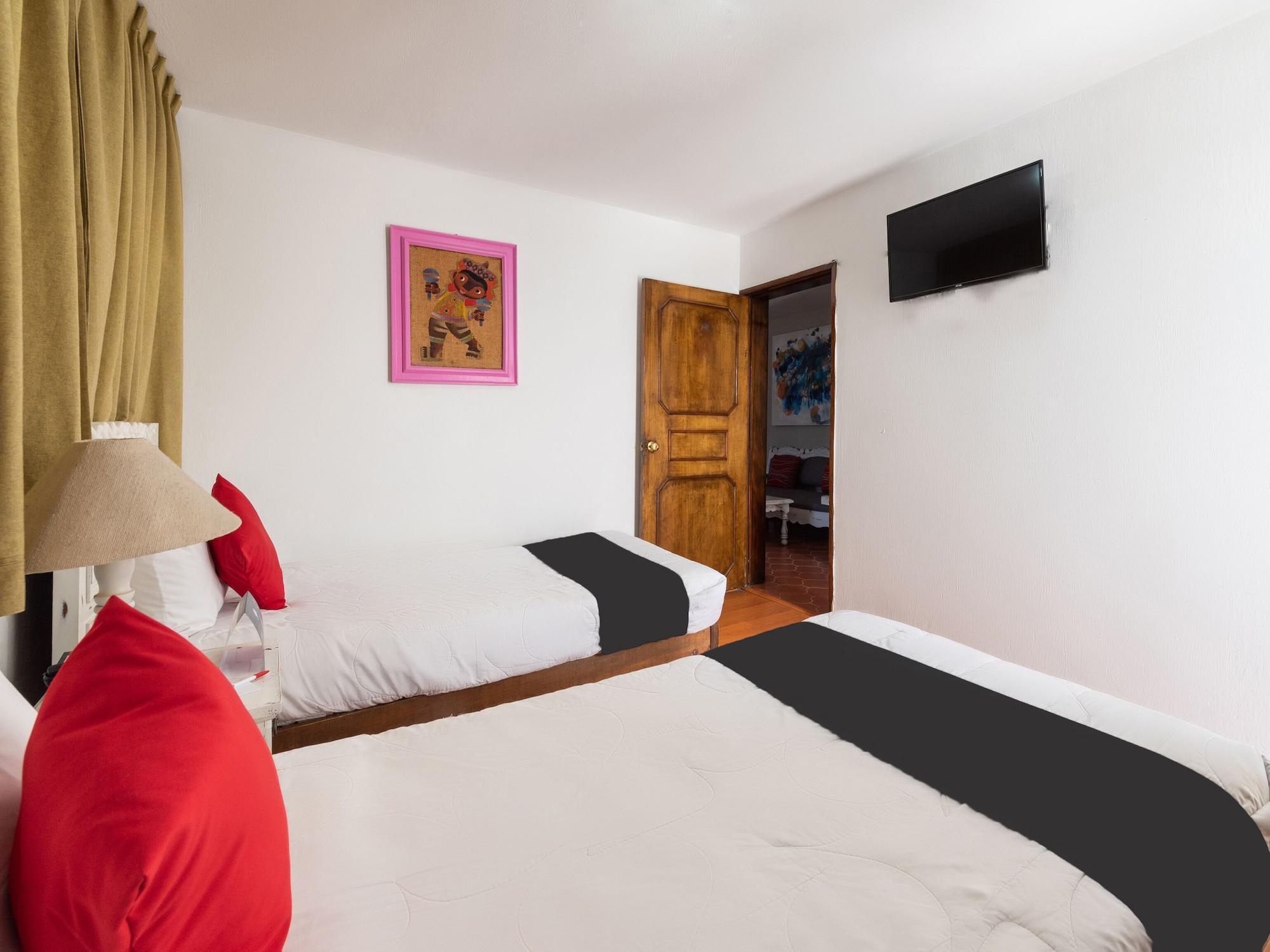 Suites Internacional Zapopan Bagian luar foto