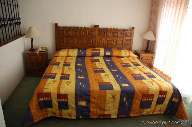 Suites Internacional Zapopan Bagian luar foto