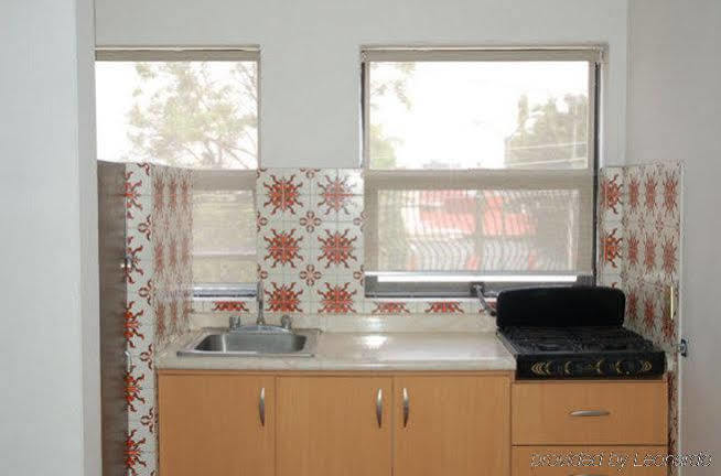 Suites Internacional Zapopan Bagian luar foto