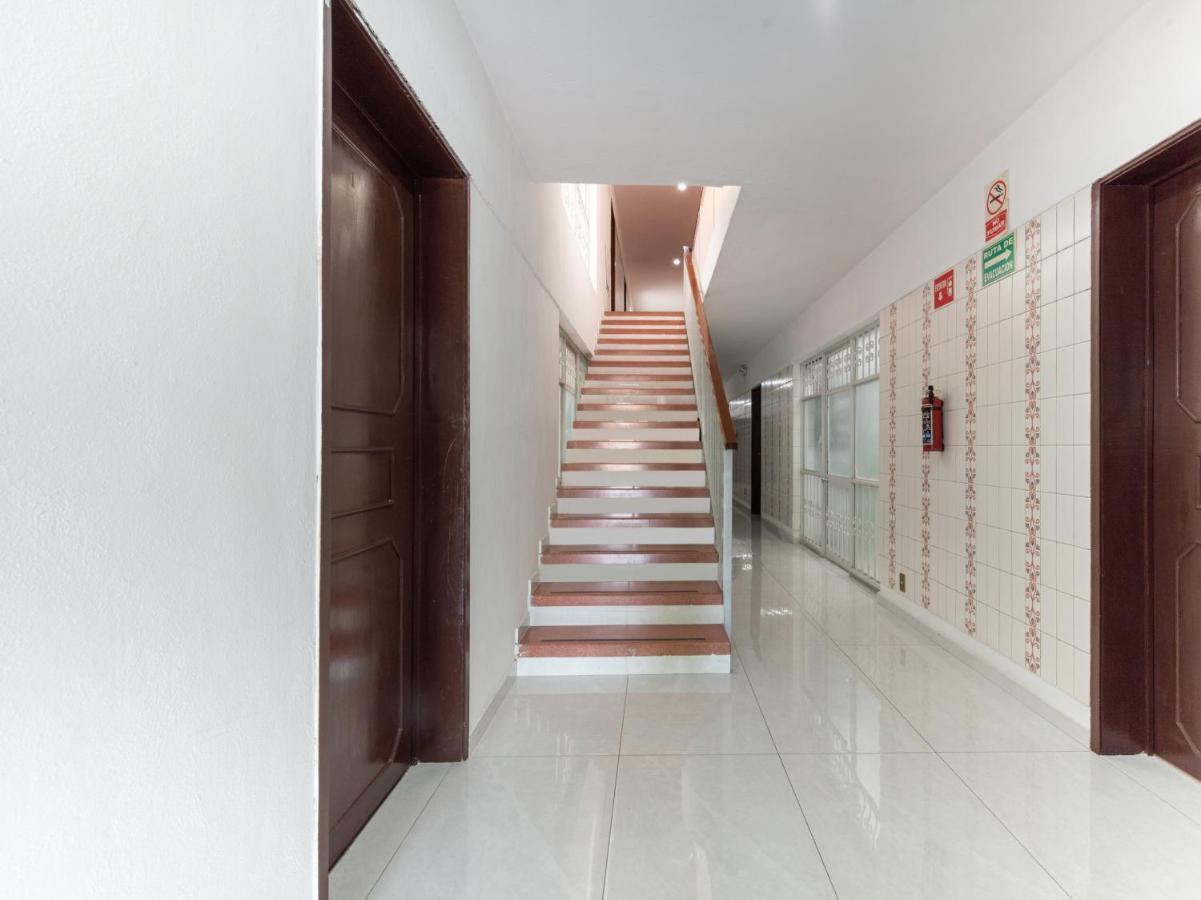 Suites Internacional Zapopan Bagian luar foto
